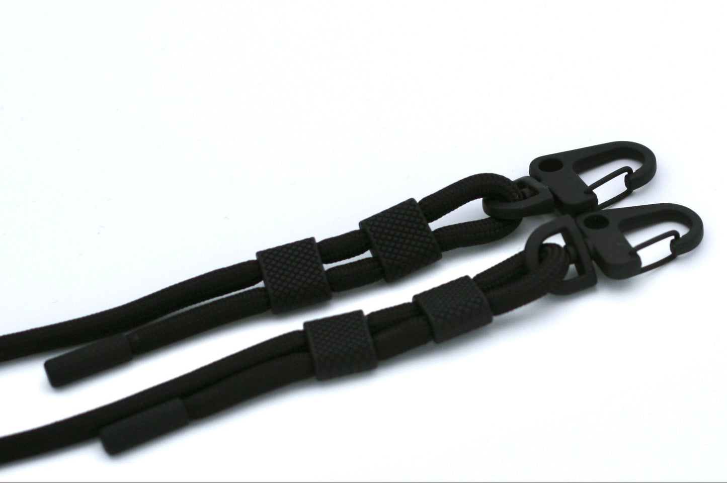 2in1 Handhülle mit Karabinerband All Black
